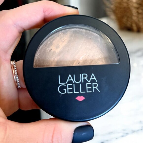 Laura Geller Baked Balance-n-Brighten Foundation Tan Shade - Picture 5 of 5